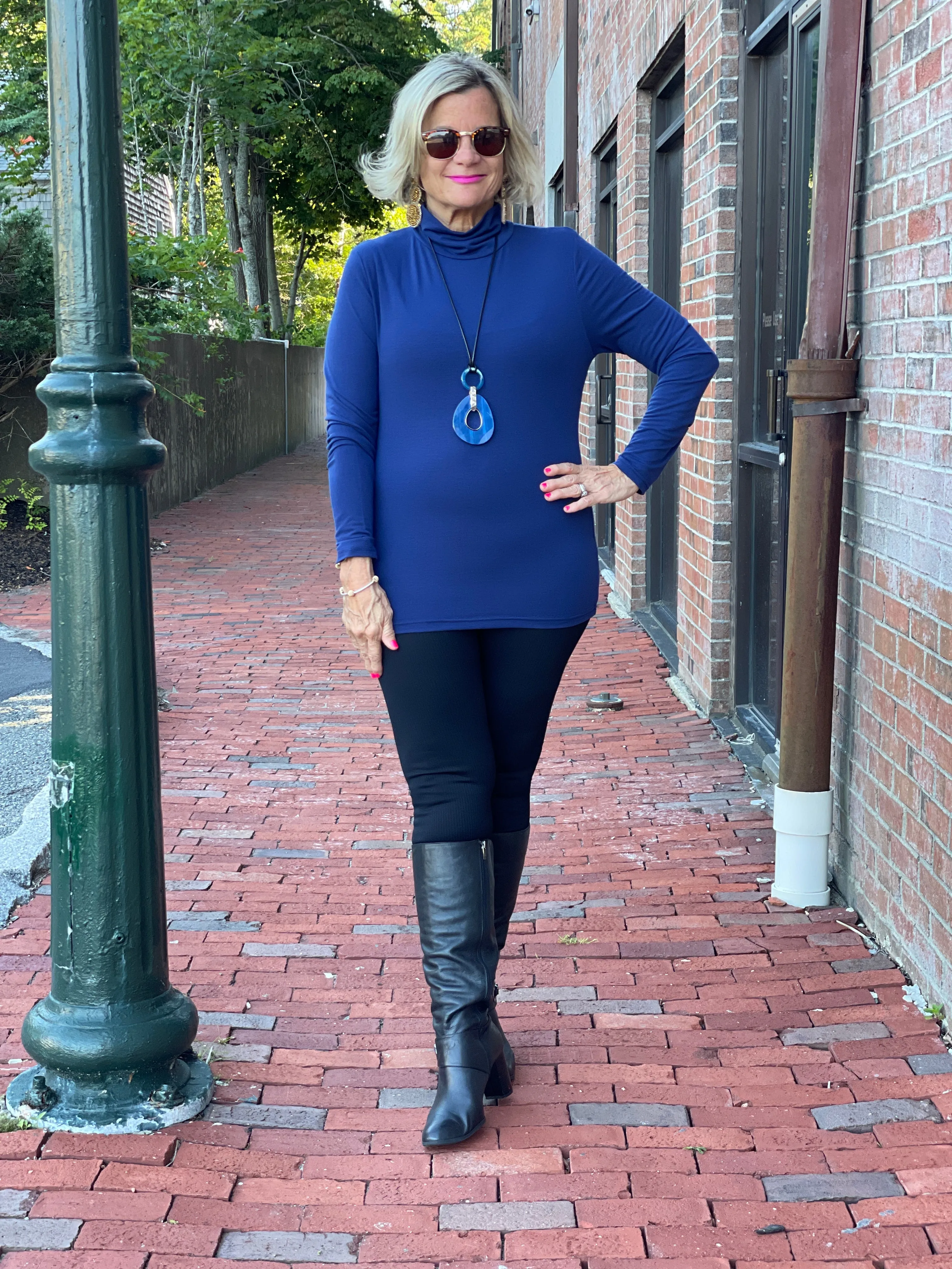 BASE LAYER TURTLE NECK BLUE