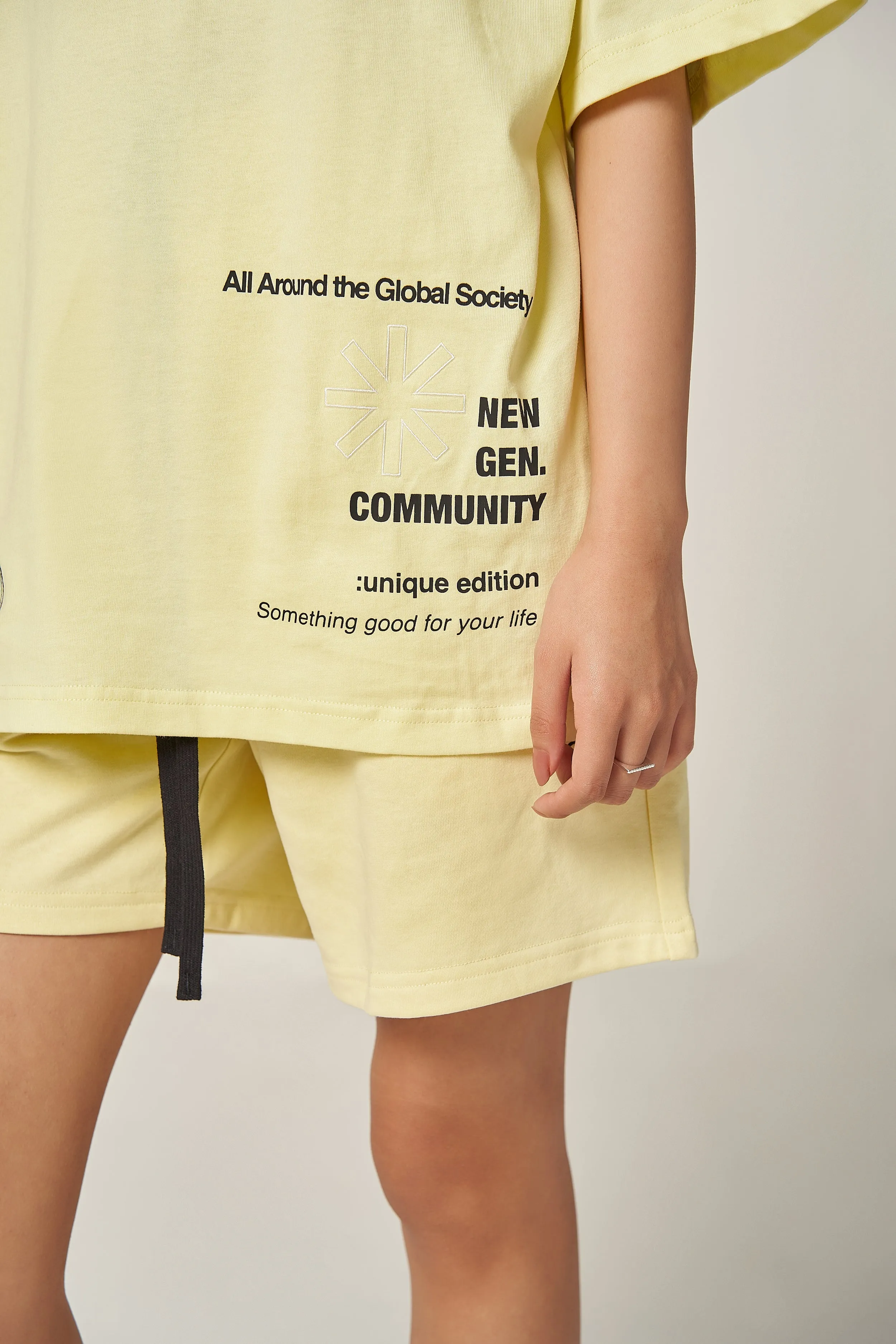 HEARTY GLOBAL COMMUNITY T-SHIRT - YELLOW (UNISEX)