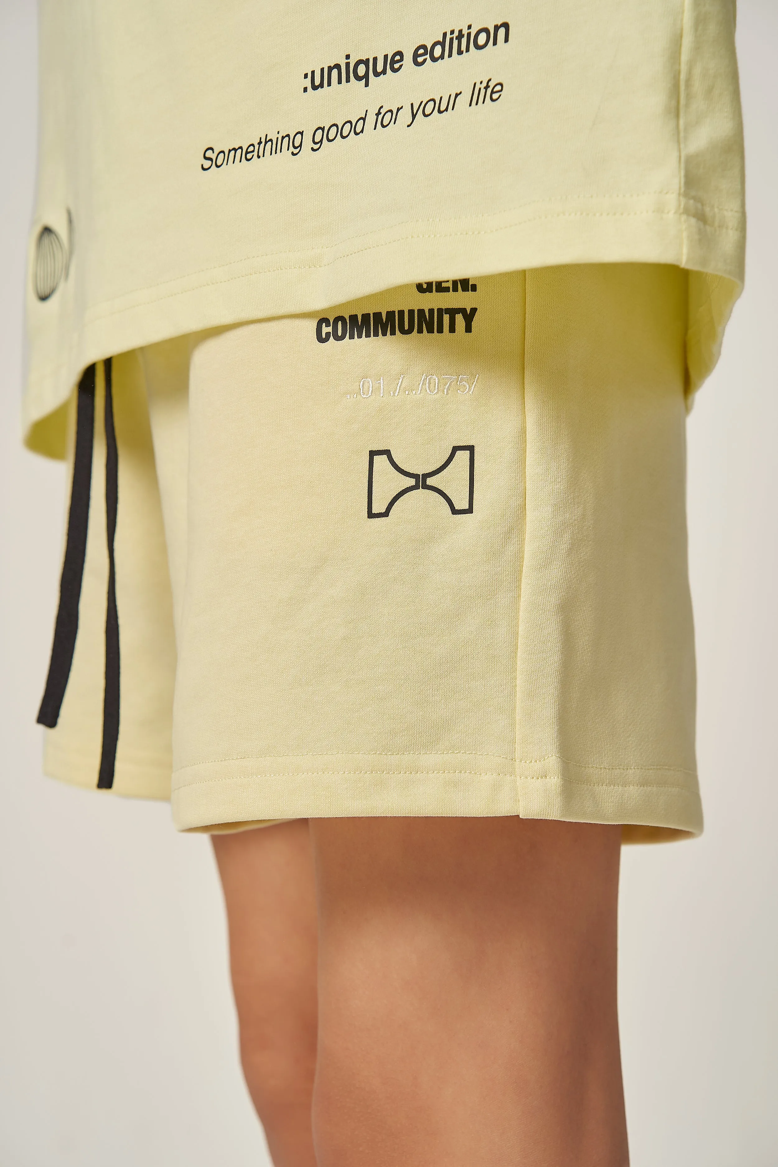 HEARTY GLOBAL COMMUNITY T-SHIRT - YELLOW (UNISEX)