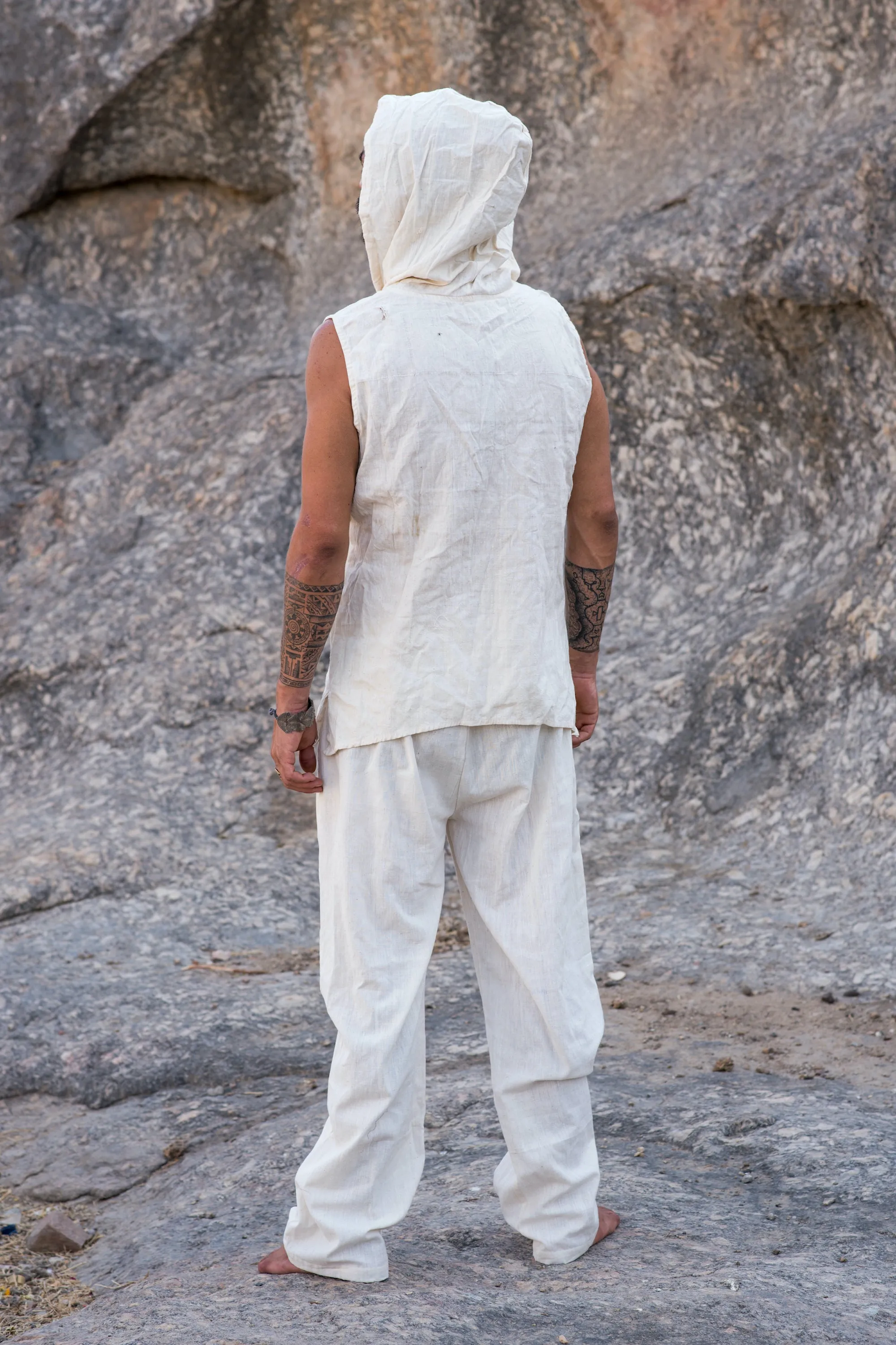 Tibetan Vest with Hoodie ⋗⋙ Handwoven Khadi Cotton